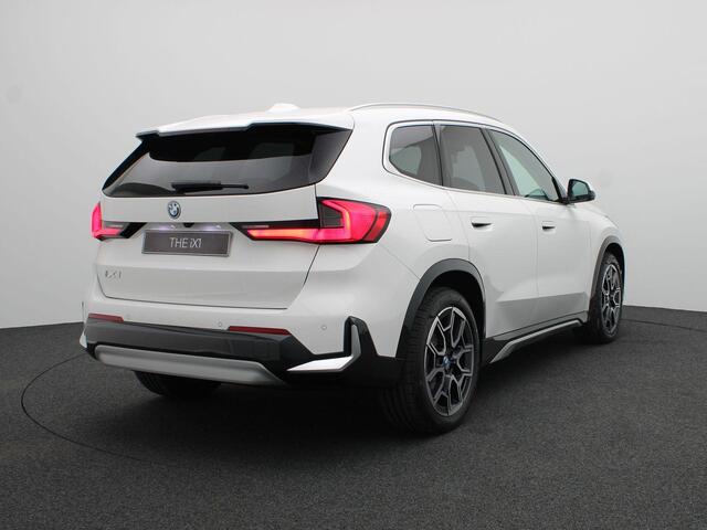 BMW iX1 eDrive20 | Model xLine | Innovation Package | Travel Package