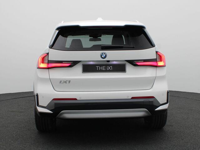 BMW iX1 eDrive20 | Model xLine | Innovation Package | Travel Package
