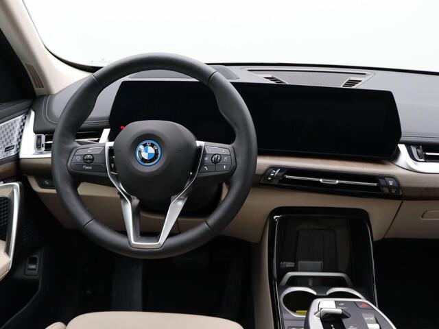 BMW iX1 eDrive20 | Model xLine | Innovation Package | Travel Package