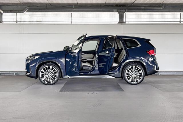 BMW iX1 eDrive20 | xLine | Innovation Pack | Comfort Pack