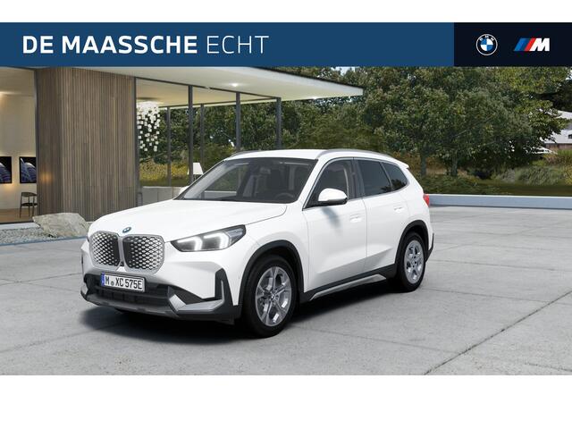 BMW iX1 eDrive20 Pure Edition / Adaptieve LED / Comfort Access / Parking Assistant / Stoelverwarming