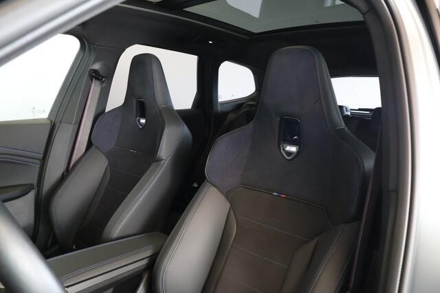 BMW iX1 eDrive20 M Sport Pro - M Sportstoelen - Pano - 20'' LMV