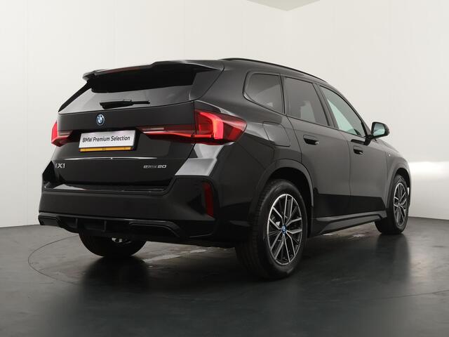 BMW iX1 eDrive20 67 kWh | M-Sportpakket | Travel-Pack | Trekhaak