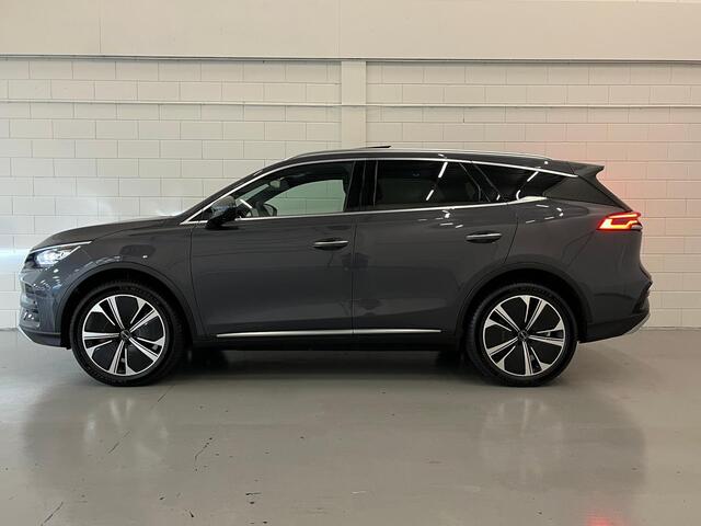 BYD Tang Flagship 108.8 kWh VOORRAAD 7 PERSOONS | APPLE CARPLAY | PANORAMADAK | MASSAGE STOELEN |