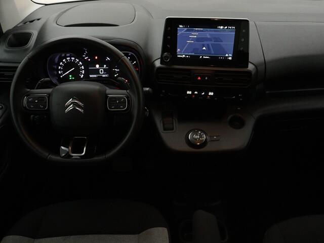 Citroen BERLINGO 1.2 PureTech Shine Direct leverbaar! Rolstoelauto, uitgevoerd met bodemverlaging