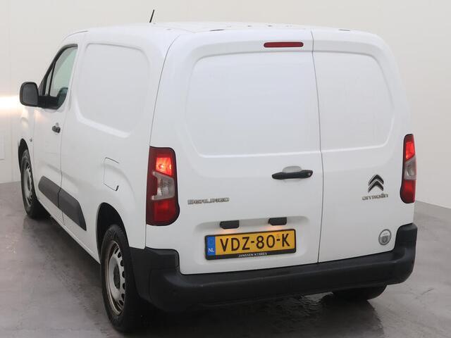 Citroen BERLINGO 130pk Automaat Apple Carplay Cruise control Parkeersensoren 3-zits Airco Euro6