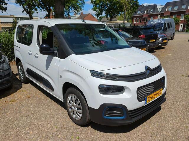 Citroen BERLINGO ë-Berlingo Feel 50 kWh Airco/Camera/Groot Scherm/Parkeersensoren/320km actieradius/GEEN AFLEVERKOSTEN