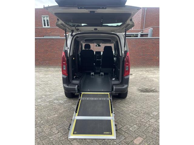 Citroen BERLINGO 2+1 Rolstoelauto 1.2 PureTech Shine (Mooie frisse Rolstoelauto met draaibare bijrijdersstoel!)