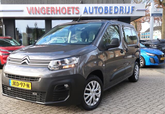 Citroen BERLINGO 110 Pk Benzine 5-Persoons *Origineel Navigatie * Cruise Control * Airco * Hoge Zit * DAB Radio * Tevens Apple Car Play / Android Auto voor Maps & Spotify * Vingerhoets; Vierde Generatie Eersteklas Service, al meer dan 100 jaar........