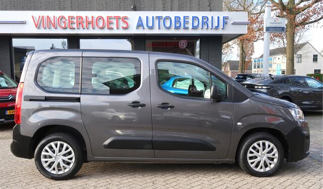 Citroen BERLINGO 110 Pk Benzine 5-Persoons *Origineel Navigatie * Cruise Control * Airco * Hoge Zit * DAB Radio * Tevens Apple Car Play / Android Auto voor Maps & Spotify * Vingerhoets; Vierde Generatie Eersteklas Service, al meer dan 100 jaar........