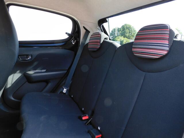 Citroen C1 1.0 VTi Shine TOPSTAAT! DEALERONDERHOUDEN! CARPLAY/ANDROID! ACHTERUITRIJCAMERA! CRUISE! AIRCO! LM VELGEN!