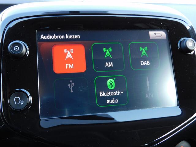 Citroen C1 1.0 VTi Shine TOPSTAAT! DEALERONDERHOUDEN! CARPLAY/ANDROID! ACHTERUITRIJCAMERA! CRUISE! AIRCO! LM VELGEN!