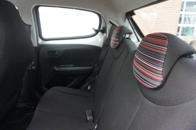 Citroen C1 1.0 e-VTi SELECTION 5DRS ORIGINEEL NL 2E EIGENAAR!! AIRCO CRUISECONTROL BLUETOOTH LED ELECTR.RAMEN CENTRALE DEURVERG.OP AB