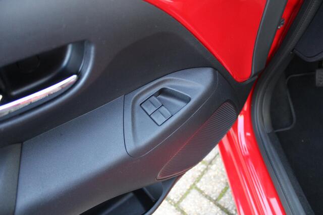 Citroen C1 1.0 VTi Urban Ride Apple carplay/Android auto, Airco, Camera, LM velgen, Privacy glass, Speed limiter