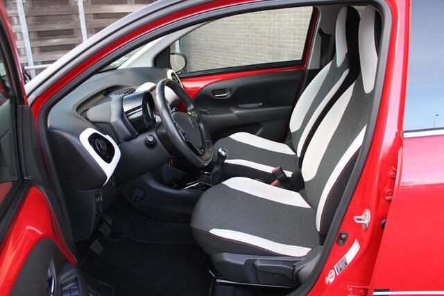 Citroen C1 1.0 VTi Urban Ride Apple carplay/Android auto, Airco, Camera, LM velgen, Privacy glass, Speed limiter