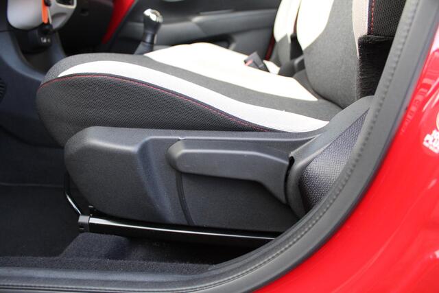 Citroen C1 1.0 VTi Urban Ride Apple carplay/Android auto, Airco, Camera, LM velgen, Privacy glass, Speed limiter