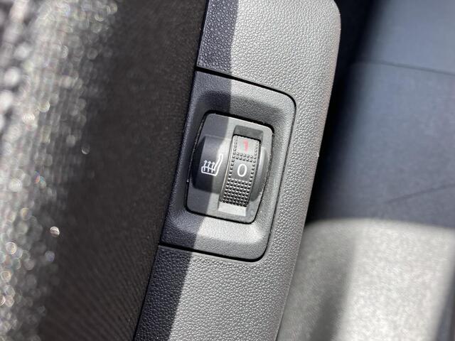 Citroen C3 1.2 PureTech S&S Shine Pano Navi-carplay Pdc