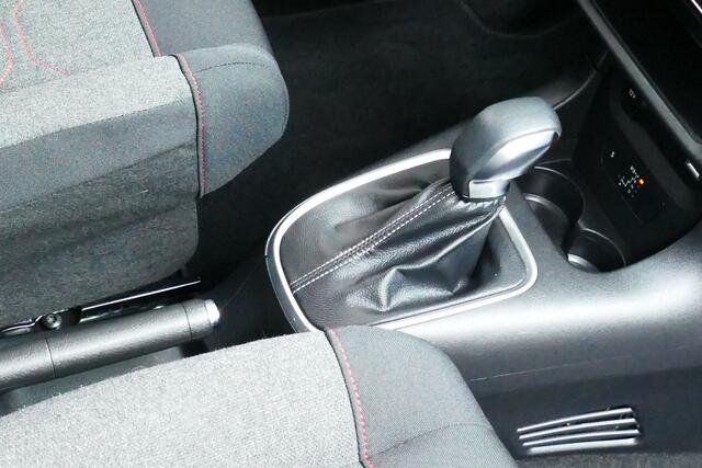 Citroen C3 1.2 110pk Vol Automaat S&S Shine. Bi Tone, Navi, Camera, Clima, 17"LMV