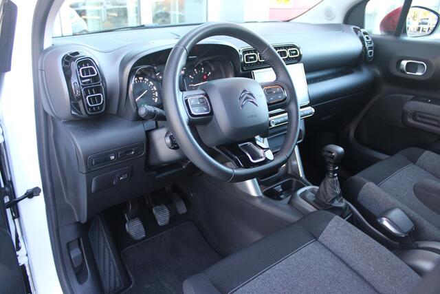 Citroen C3 Aircross 1.2 110PK C-SERIES | NAVIGATIE | APPLE CARPLAY/ANDROID AUTO | LICHTMETALEN VELGEN | CRUISE CONTROL | DAB+ RADIO | CLIMATE CONTROL | PARKEER SENSOREN ACHTER | ZWART DAK |