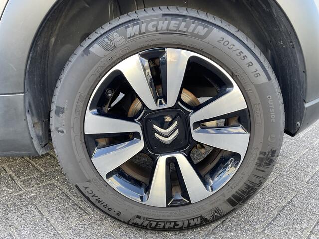 Citroen C3 110pk Shine (Camera - Keyless Entry - LED - Automatische Airco - Apple Carplay - Navigatie - Parkeersensoren)