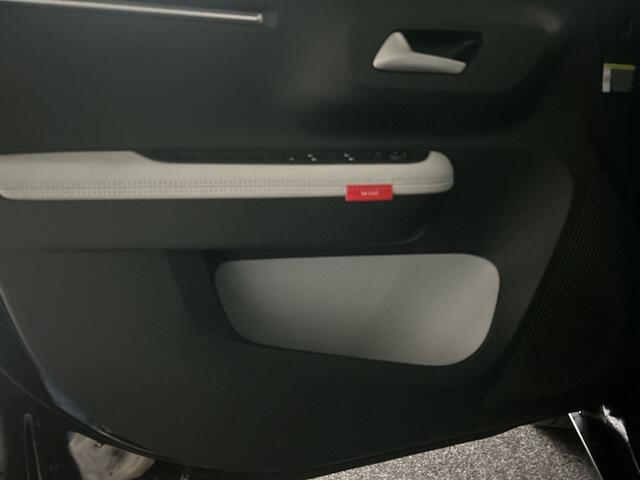 Citroen C3 Ë-C3 Max 44 kWh | Wit dak | Winterpakket | vanuit voorraad Rijklaar | Dealerprijs ¤ 29.400,00 , dus 10% korting