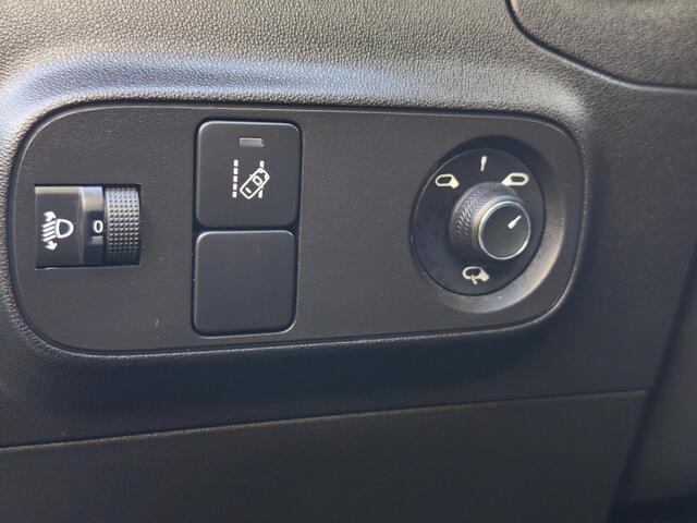 Citroen C3 1.2 PureTech Feel Panodak| Trekhaak| Parkeersensoren| Apple carplay| Android Auto| Stoelverwarming