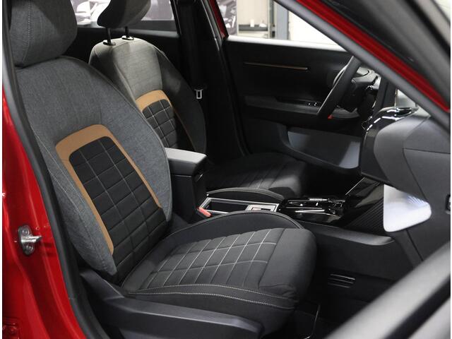 Citroen C3 Aircross 1.2 Hybrid 145pk Plus | Incl. ¤2.180,- Korting! | AppleCarPlay/AndroidAuto | ClimateControl | Camera | CruiseControl | LED Verlichting | Regensensor |