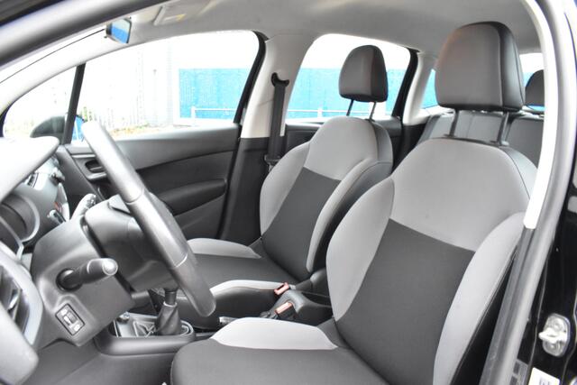 Citroen C3 PureTech Attraction Airco | Radio CD | 4 seizoenenbanden |