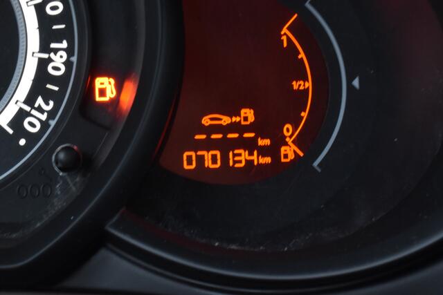 Citroen C3 PureTech Attraction Airco | Radio CD | 4 seizoenenbanden |