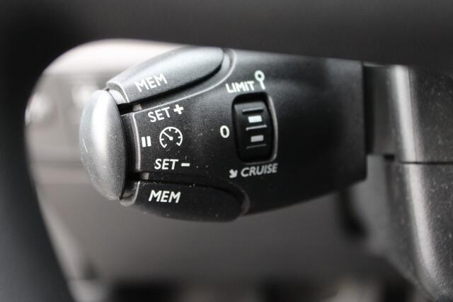 Citroen C3 1.2 82pk Feel 5-drs ECC/Cruise/Navi/PDC/CarPlay