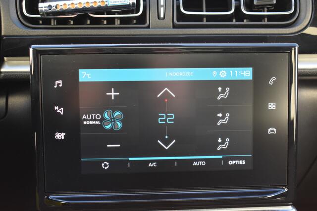 Citroen C3 PureTech 110 S&S EAT6 Automaat Shine | Navigatie via Carplay & Android Auto | Panoramadak | Parkeersensoren | Stoelverwarming | LM Velgen 17 inch | Zelfdimmende binnenspiegel | Isofix bevestigingspunten | Bluetooth |