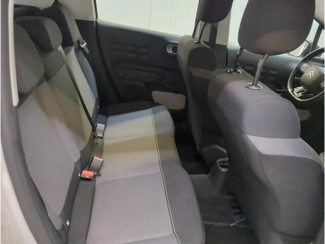 Citroen C3 1.2 110PK 6 Versn. PureTech Business * Distributie vv bij 94.000KM * / Navigatie / Pdc+Camera / Airco-ecc./ Radio multimedia /