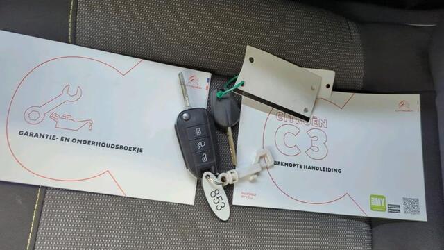 Citroen C3 1.2 110PK 6 Versn. PureTech Business * Distributie vv bij 94.000KM * / Navigatie / Pdc+Camera / Airco-ecc./ Radio multimedia /