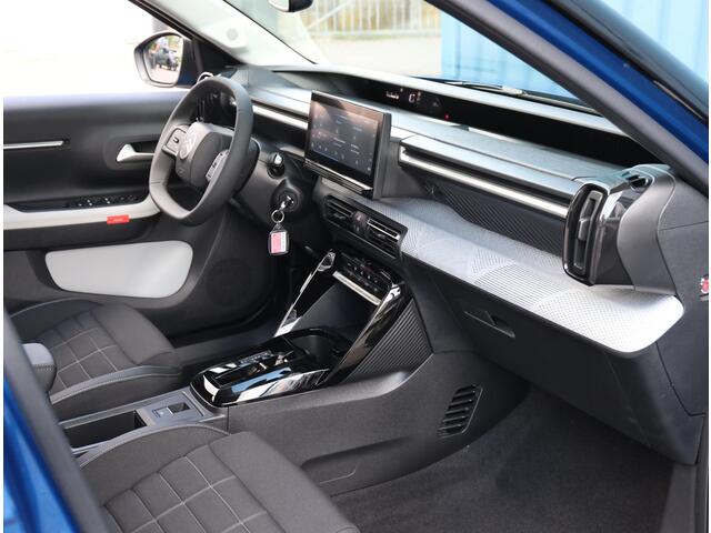 Citroen C3 1.2 Hybrid 110PK Max | 1ste eigenaar | AUTOMAAT | AppleCarplay/AndroidAuto | Camera | Cruise Control | Privacy Glass | Navigatie | 17"LMV | Isofix | Two-Tone | Parkeersensoren |