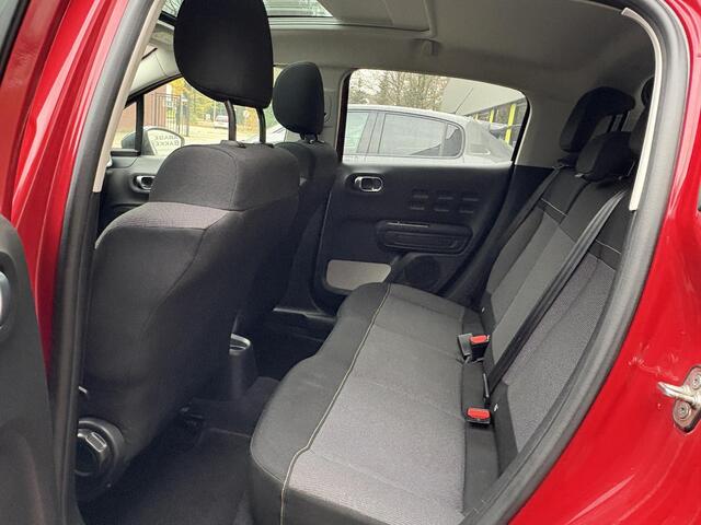 Citroen C3 1.2 PureTech Shine Panoramadak, Stoelverwarming, Apple Carplay/Android Auto