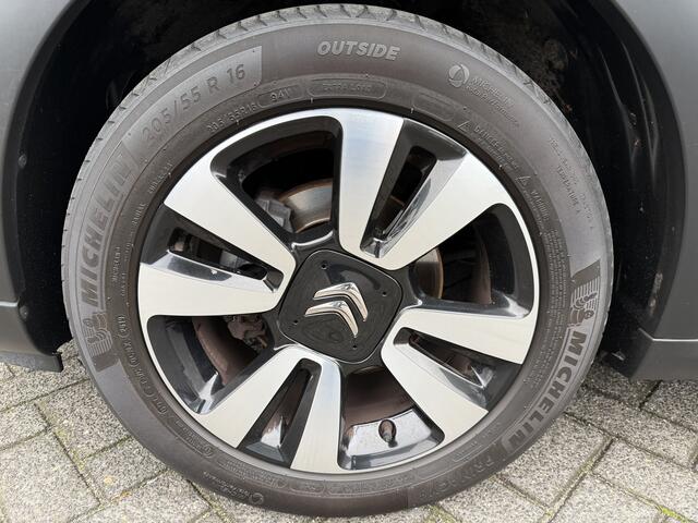 Citroen C3 110pk Shine (Trekhaak - Camera - Automatische Airco - Navigatie - Apple Carplay - Parkeersensoren)
