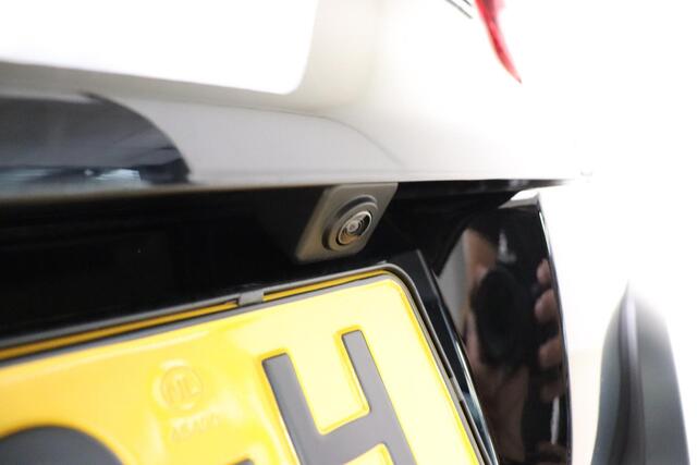 Citroen C3 1.2 PureTech Max | Navigatie | 17" Lichtmetalen velgen | | Camera | Getint glas | Climate control | Cruise control | Apple carplay/Android auto | Lage km.stand