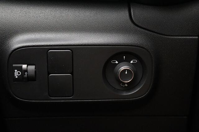 Citroen C3 1.2 PureTech Max | Navigatie | 17" Lichtmetalen velgen | | Camera | Getint glas | Climate control | Cruise control | Apple carplay/Android auto | Lage km.stand