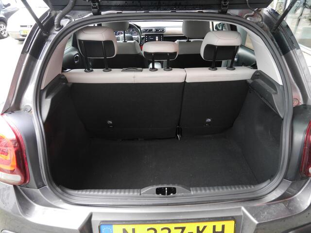 Citroen C3 1.2 PureTech Shine | Automaat | Achteruitrijcamera | Climate control | Cruise control | 17 inch lichtmetalen velgen | Led verlichting| Apple carplay/Android auto