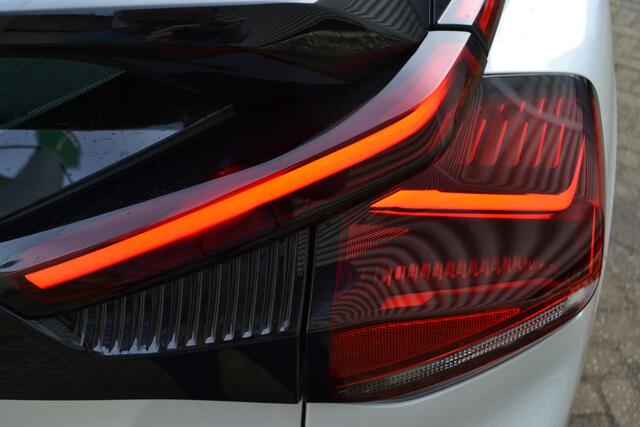 Citroen C4 1.2 PT 130 Plus EAT8 Automaat Navigatie/ LM Velgen 18 Inch