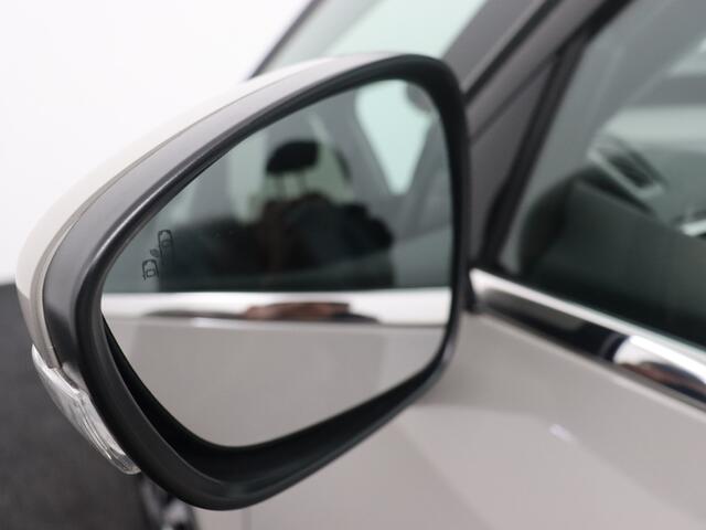 Citroen C4 SpaceTourer 1.2 PureTech Shine Airco (auto), Apple carplay/Android Auto, Cruise control, bots waarschuwing systeem, dodehoek detector, parkeersensoren voor/achter, spraakbediening, verkeersbord detectie, Vermoeidheids herk Ben je op zoek naar een ruime, c