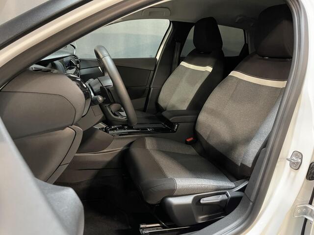 Citroen C4 1.2 Puretech Feel EAT8 18"/Camera/Stoelverwarming/Navigatie/Apple Carplay & Android Auto/PDC