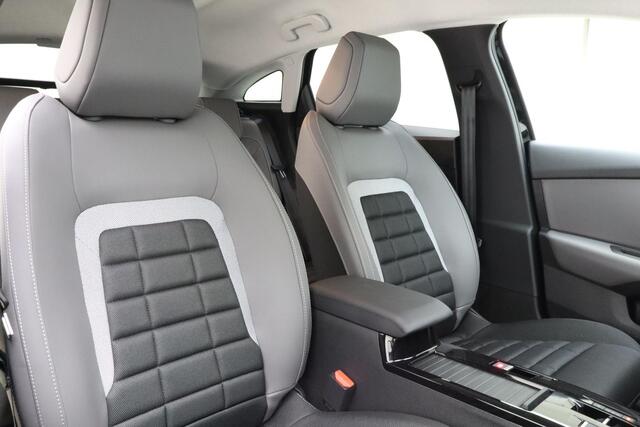 Citroen C4 1.2 Hybrid 145pk Collection Automaat | DEMO | Navigatie | Climate control | Camera | Extra getint glas | Lichtmetalen velgen | Stoelverwarming | Verwarmd voorruit