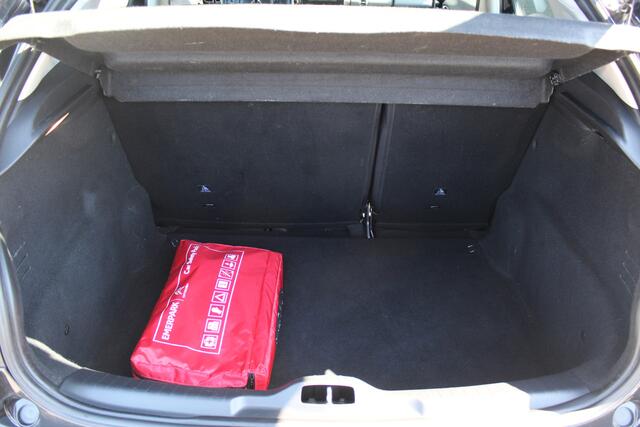 Citroen C4 CACTUS 1.2 PureTech Business | incl. 12 maanden garantie | Trekhaak | Dab+ | Navigatie | Cruise control | Airco | Isofix | Apple carplay | Parkeersensoren | Recent distributieriem vervangen |