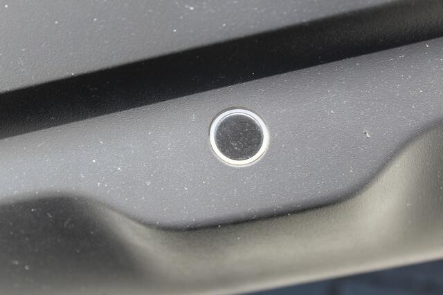 Citroen C4 CACTUS 1.2 PureTech Business | Incl. 12 maanden garantie Trekhaak | Cruise control | Apple carplay/Android auto | Navigatie | Lichtmetalen velgen | Airco | Parkeer sensoren voor/achter