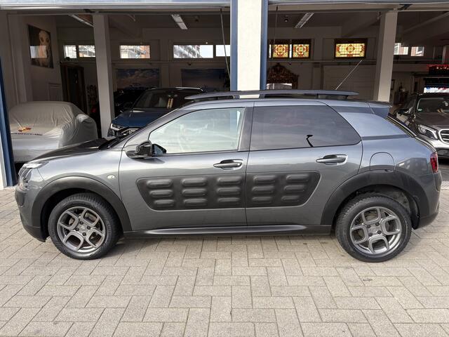 Citroen C4 CACTUS 1.2 PureTech PANO/CAMERA/NAVI/DEALER OND.