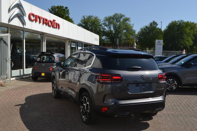 Citroen C5 Aircross 1.6 Plug-in Hybrid 225pk Max I AUTOMAAT I PANORAMADAK I NAVIGATIE I ACHTERUITRIJCAMERA I PARKEERSENSOREN VOOR & ACHTER I EL. ACHTERKLEP I L.M. VELGEN I LEDER + ALCANTARA BEKLEDING I MAX AANHANGERGEWICHT 1.300 KG GEREMD I