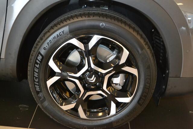 Citroen C5 Aircross 1.6 Plug-in Hybrid 225pk Max I PANORAMADAK I NAVIGATIE I ACHTERUITRIJCAMERA I PARKEERSENSOREN VOOR & ACHTER I ZWARTE ALCANTRA - LEDERENBEKLEDING I EL. ACHTERKLEP I L.M. VELGEN I ACTIE RIJKLAAR ¤ 39.950,- I KLEUR PLATINUM GREY I 3 KM I