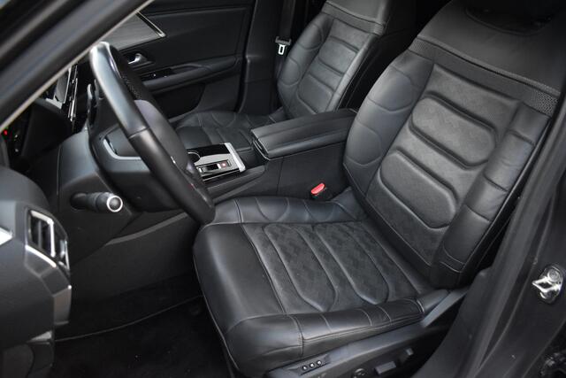 Citroen C5 X Plug-in Hybrid 225pk Business Plus EAT8 Automaat | 1e eigenaar | Navigatie | Airco ECC | Adaptieve Cruise | Head Up Display | Stoelverw | Afn Trekhaak | Carplay & Android auto | | Zwart Lederen Bekleding | Elektrisch Verstelbare Voorstoelen met geheugen