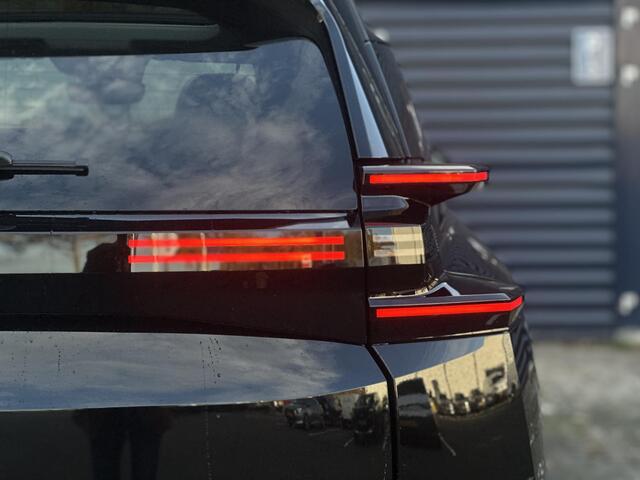 Citroen C5 Aircross Max Comfort Range 73 kWh | Comfort Seats | Adaptive Cruise Control | Climate Control | Parkeercamera/-sensoren | Panoramadak | PHC onderstel | Appel Carplay/Android Auto | Full LED | Elektrische kofferbak | Stoelverwarming/-massage | Head-Up Disp